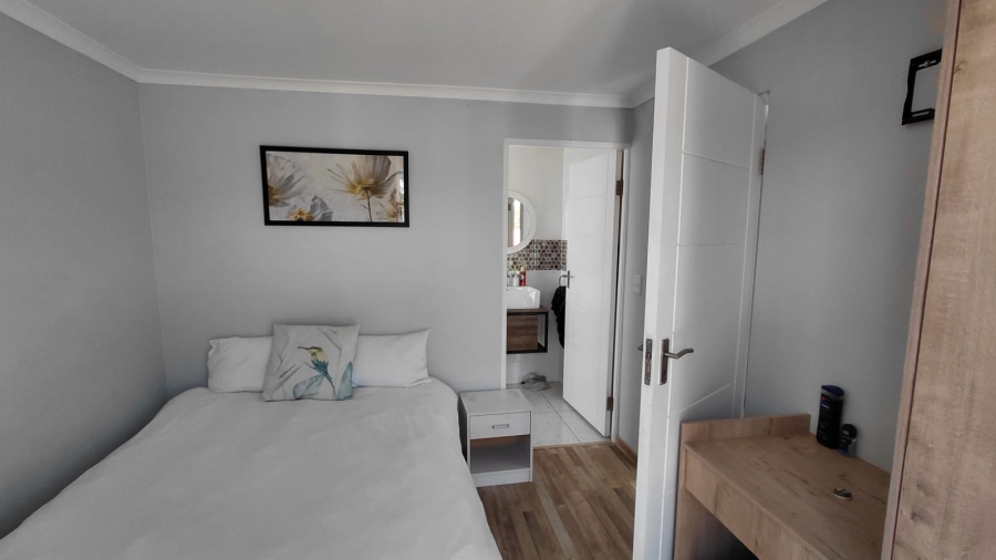 To Let 3 Bedroom Property for Rent in Blouberg Rise Western Cape